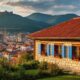 Investir dans l’immobilier à Pirot : entre hub industriel, montagne et rendements locatifs de niche